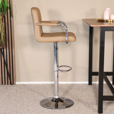 Lizzely Garden & Living Barkruk Anel met armleuning: lichtbruin leder barstoel Lizzely Garden & Living Barkruk Anel met armleuning: lichtbruin leder barstoel