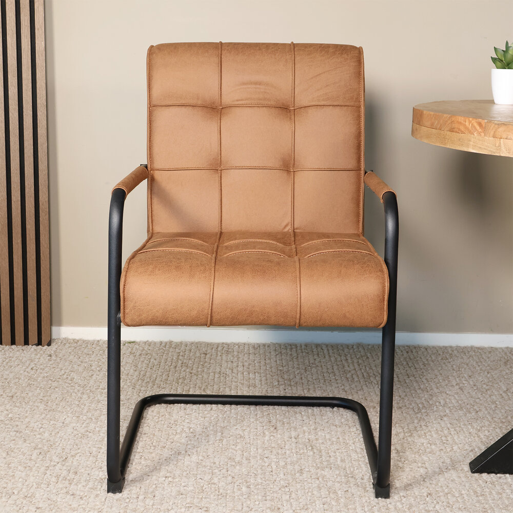 Eetkamerstoel met armleuning Indy cognac microvezel eetstoel