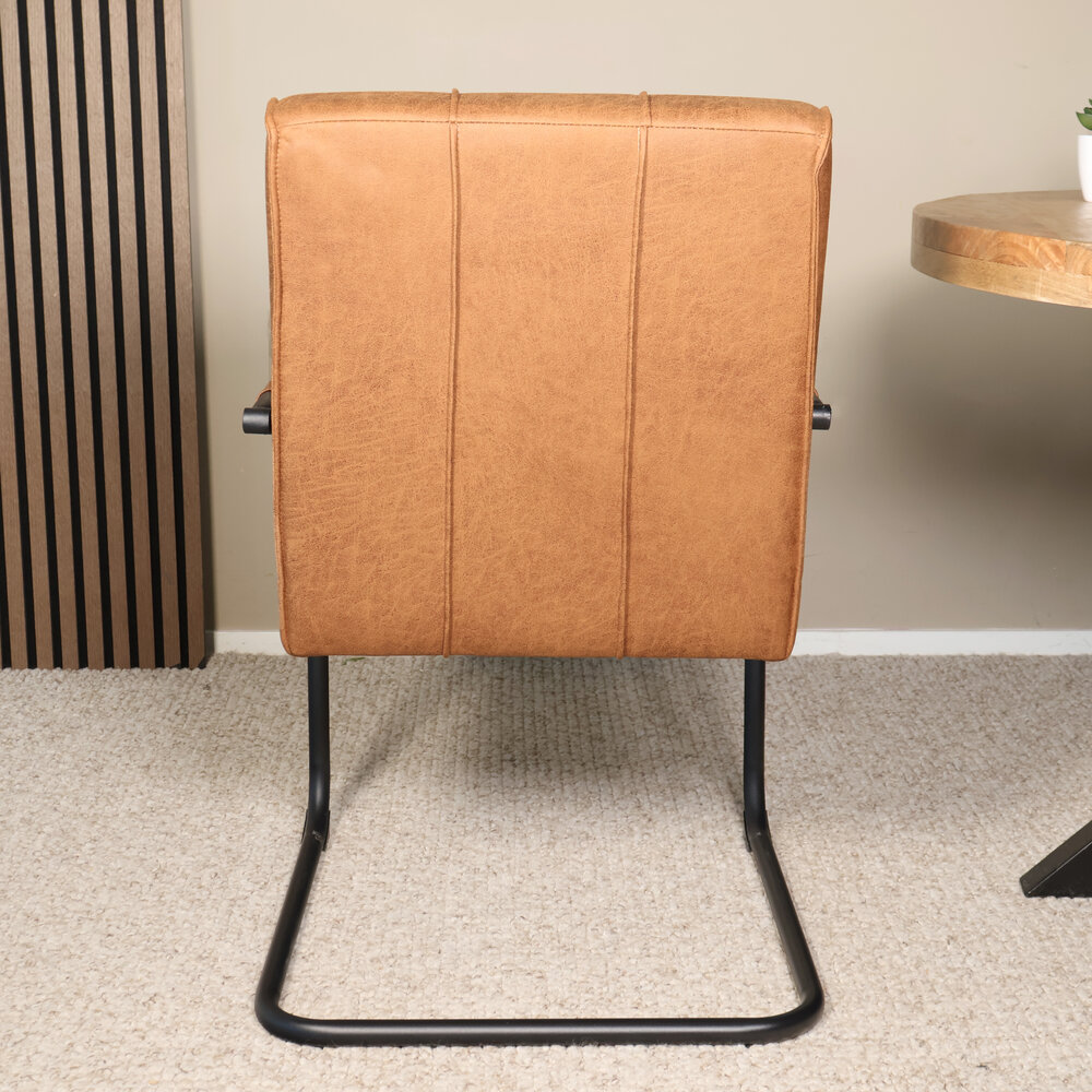 Eetkamerstoel met armleuning Indy cognac microvezel eetstoel