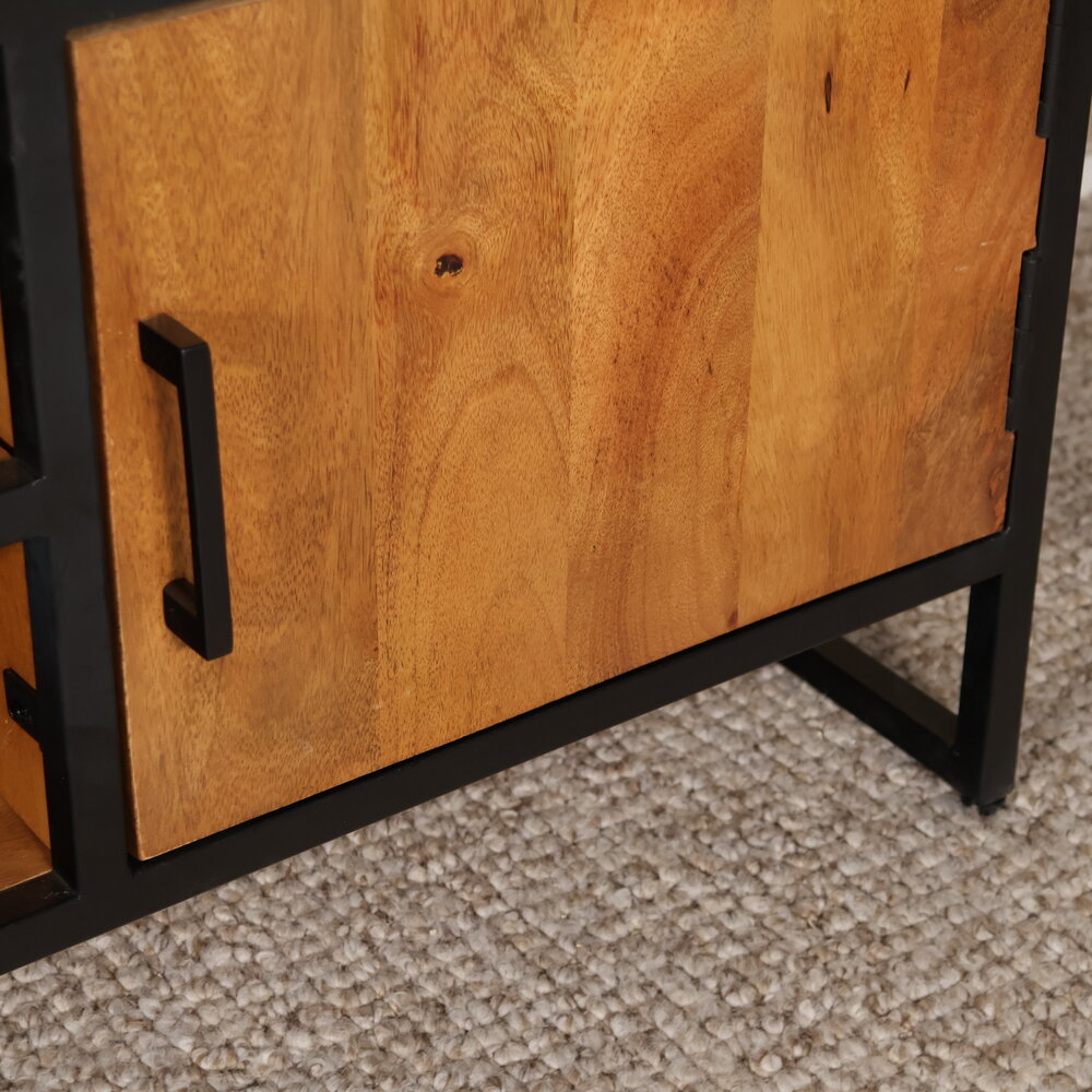 TV meubel industrieel Liv duurzaam mangohout 130cm lengte mango