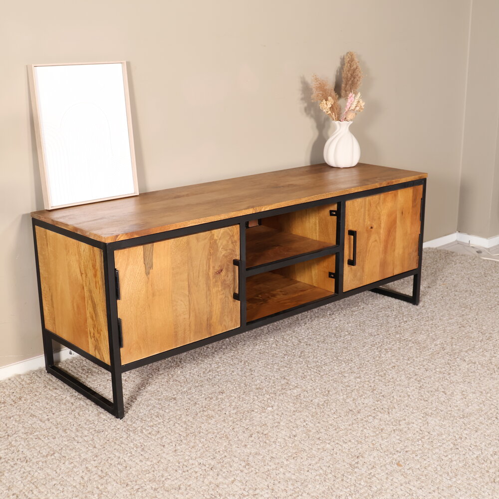 TV meubel industrieel Liv duurzaam mangohout 130cm lengte mango