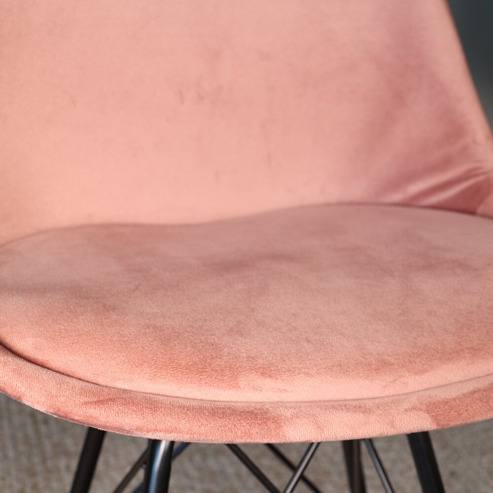 Eetkamerstoel Viga roze velvet eetstoel