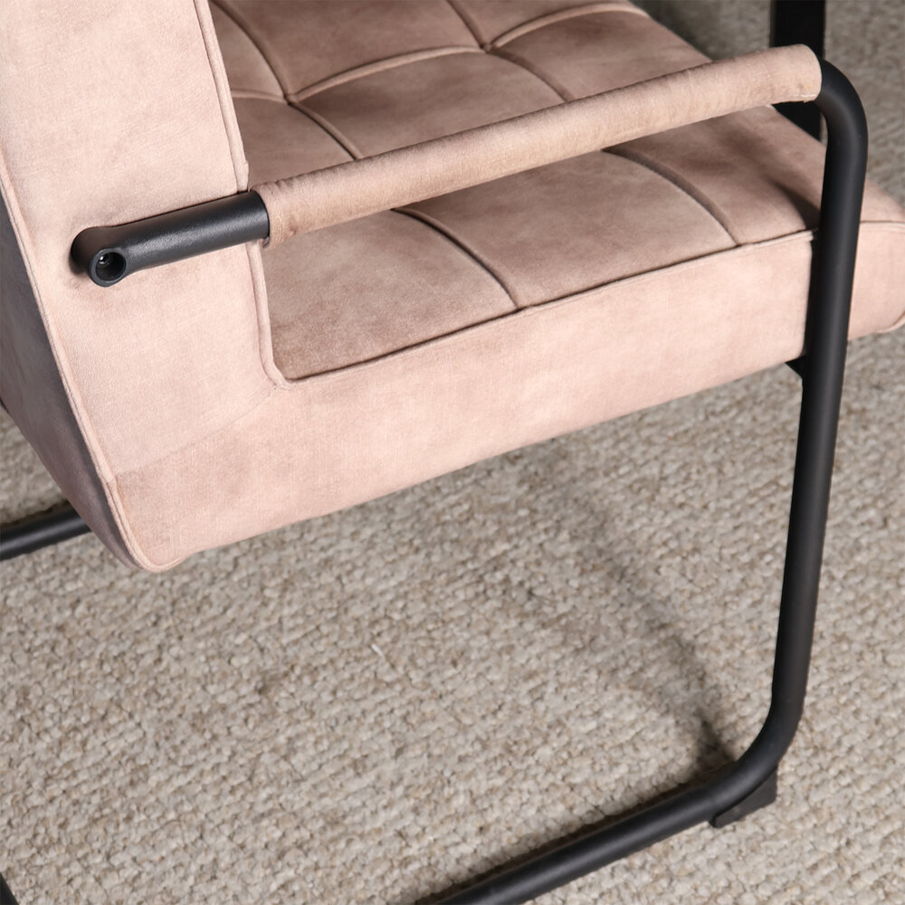 Eetkamerstoel met armleuning Indy beige velvet eetstoel