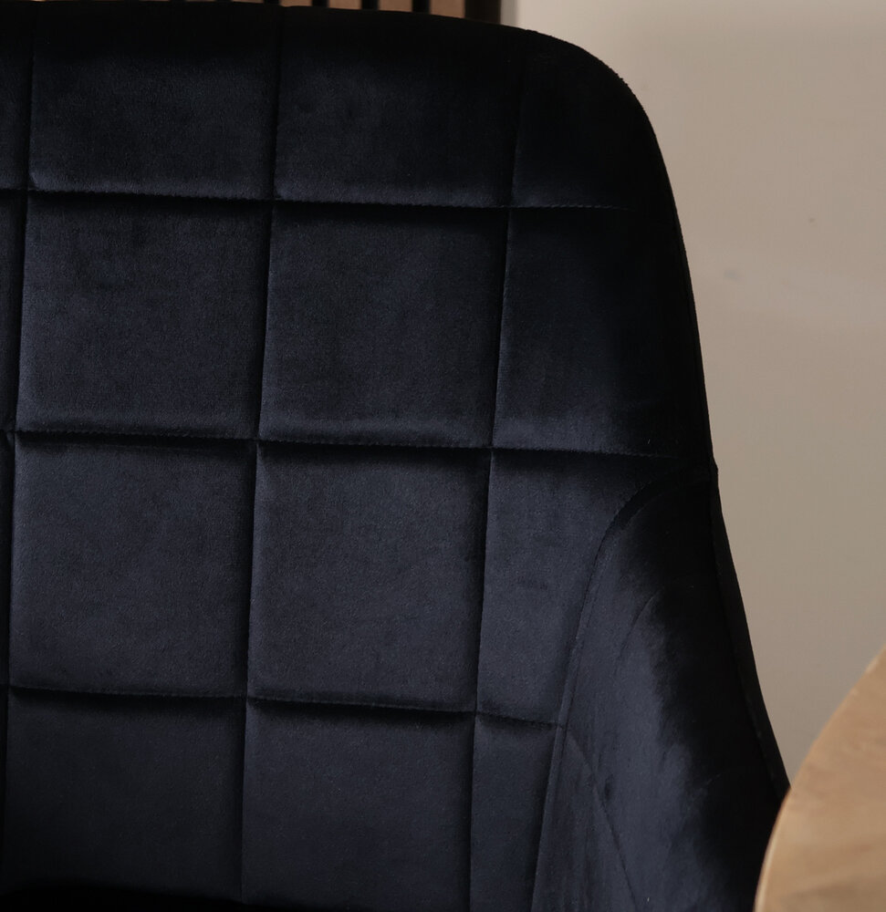 Eetkamerstoel met armleuning Barbara zwart velvet eetstoel