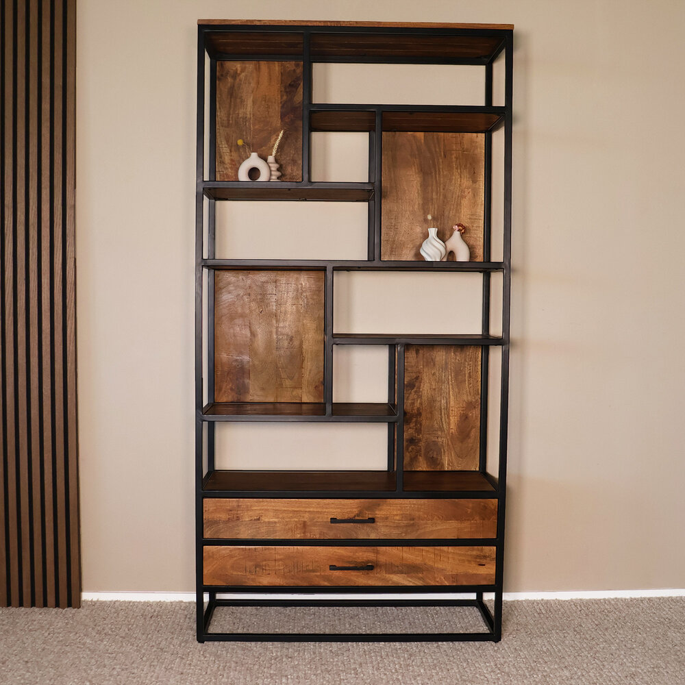 Kast bruin industrieel Xavi mangohout 180cm hoog vakkenkast wandkast Kast bruin industrieel Xavi mangohout 180cm hoog vakkenkast wandkast