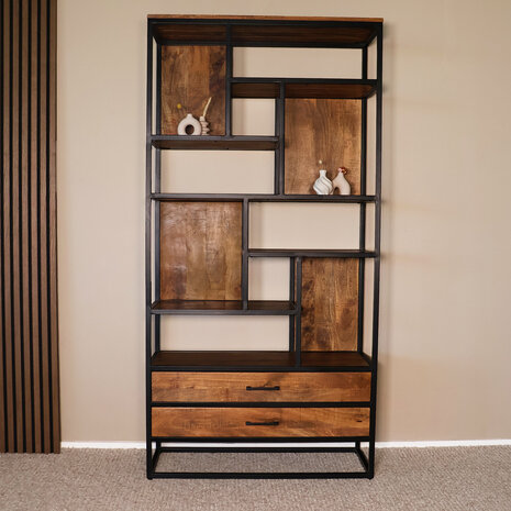 Lizzely Garden & Living Kast bruin industrieel Xavi mangohout 180cm hoog vakkenkast wandkast Lizzely Garden & Living Kast bruin industrieel Xavi mangohout 180cm hoog vakkenkast wandkast