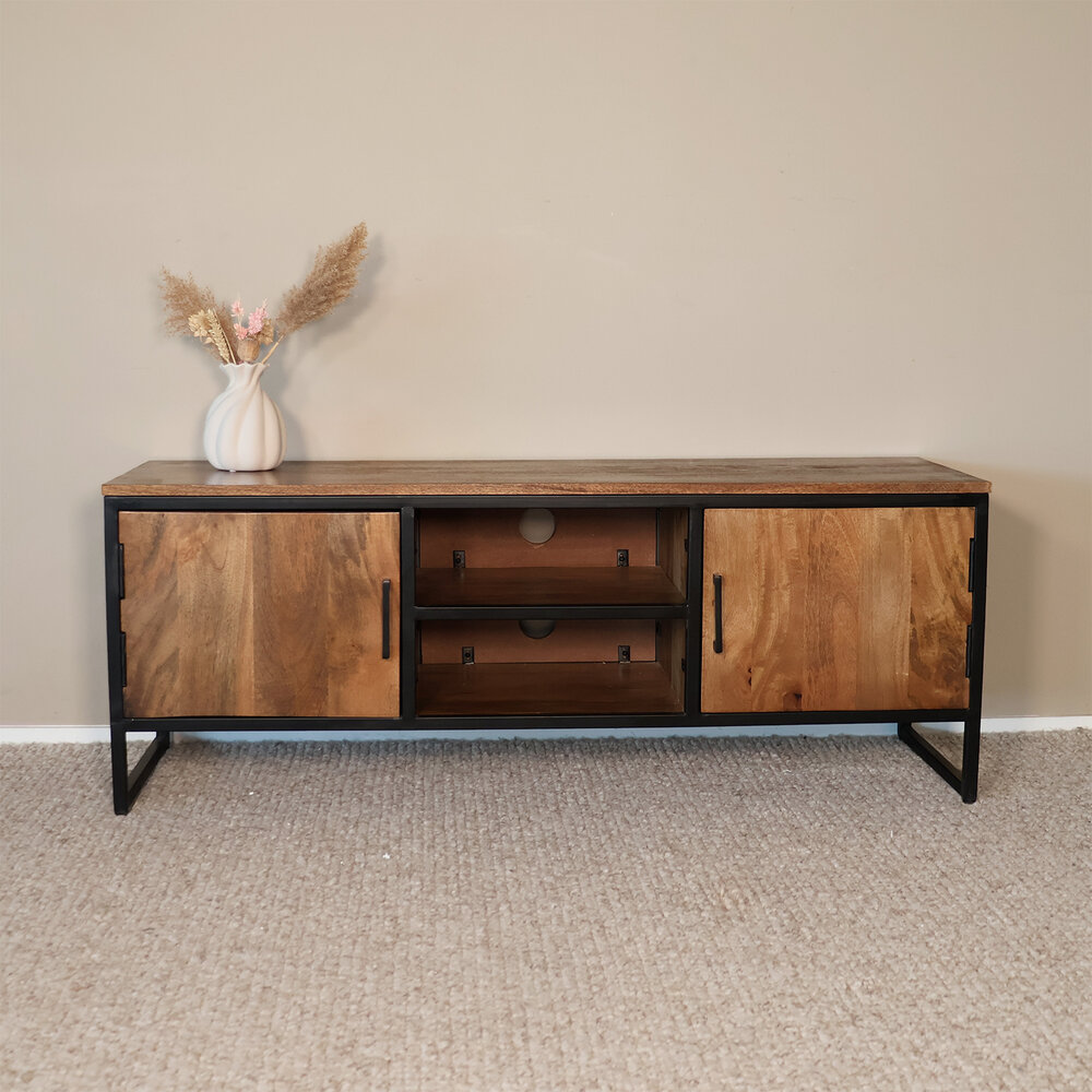 TV meubel industrieel Liv duurzaam mangohout 130cm lengte mango