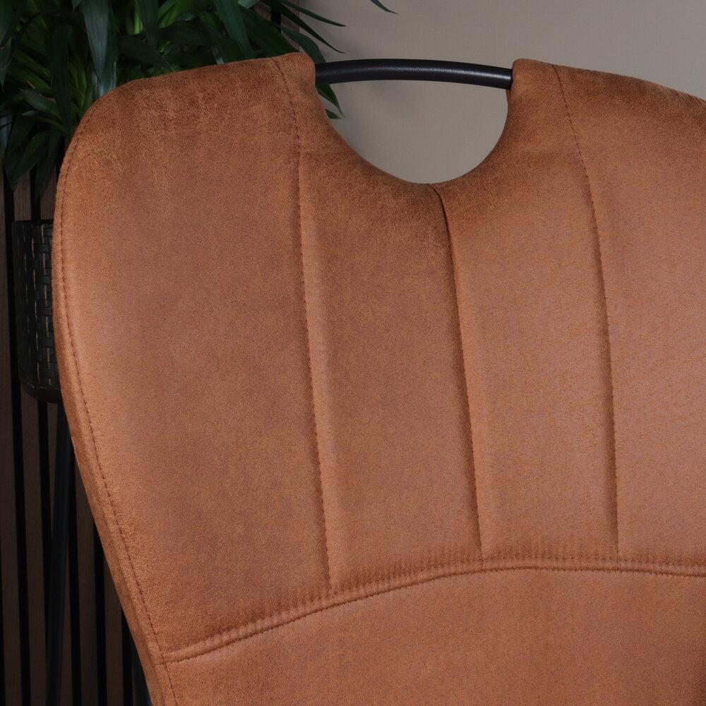 Eetkamerstoel Yara met handgreep cognac microvezel eetstoel industrieel Eetkamerstoel Yara met handgreep cognac microvezel eetstoel industrieel