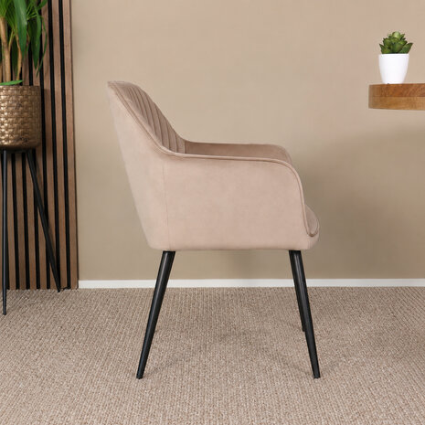 Lizzely Garden & Living Eetkamerstoel met armleuning Darcio lichtbruin velvet eetstoel Lizzely Garden & Living Eetkamerstoel met armleuning Darcio lichtbruin velvet eetstoel