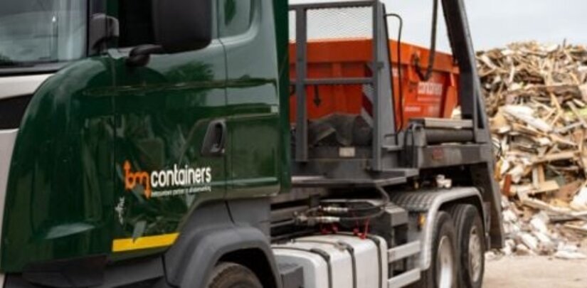 Hout container huren: welke soorten hout mogen erin? A-, B- en C-hout uitgelegd