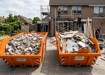 Wat is het verschil tussen een puincontainer en een bouwafval container?