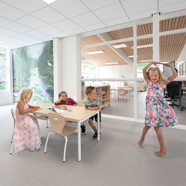 QuattroSwing kleuterstoel