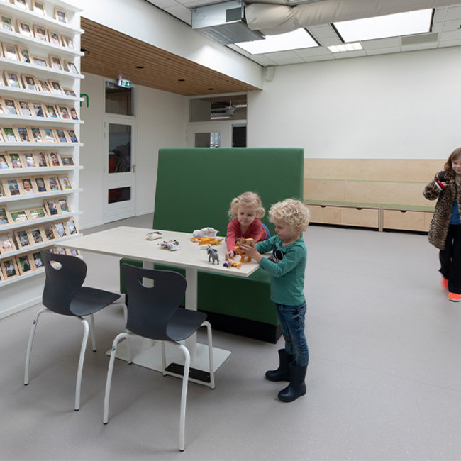 QuattroSwing-H6 leerlingstoel PO