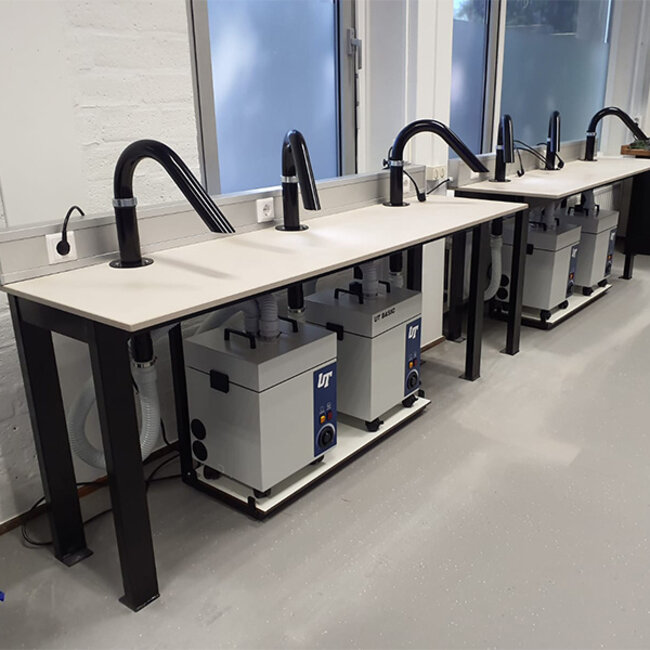 Soldeertafel met puntafzuiging