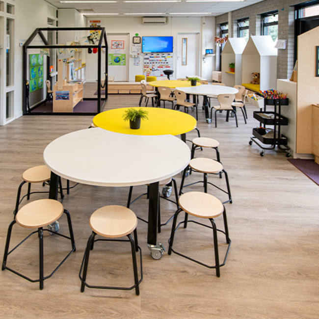 Fris & Stoer ronde tafel met uitsparing