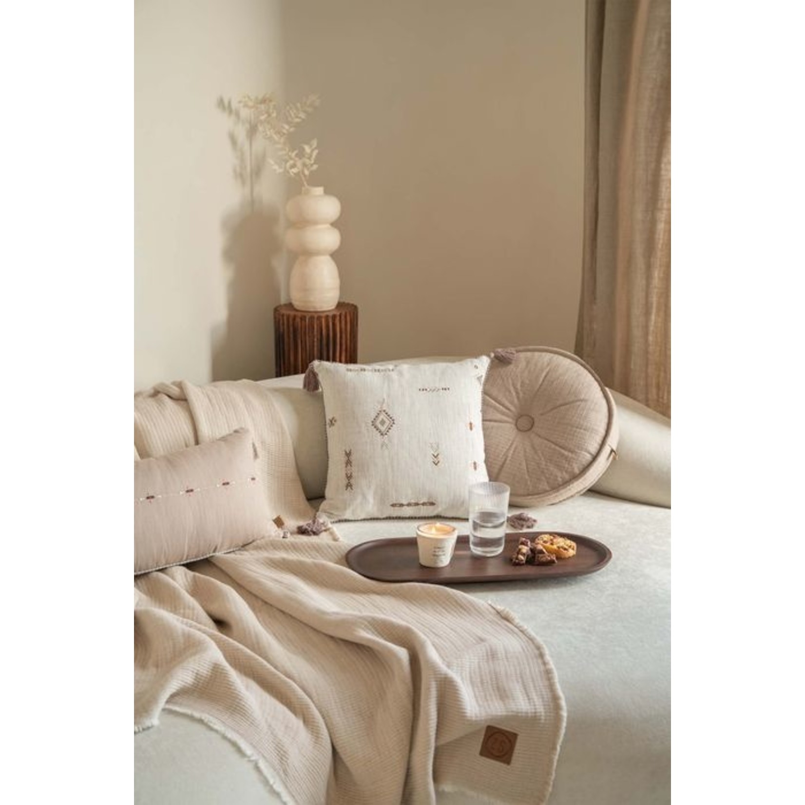 ZUSSS OVALEN STYLINGBORD HOUT 55X23X4CM WALNOOTBRUIN