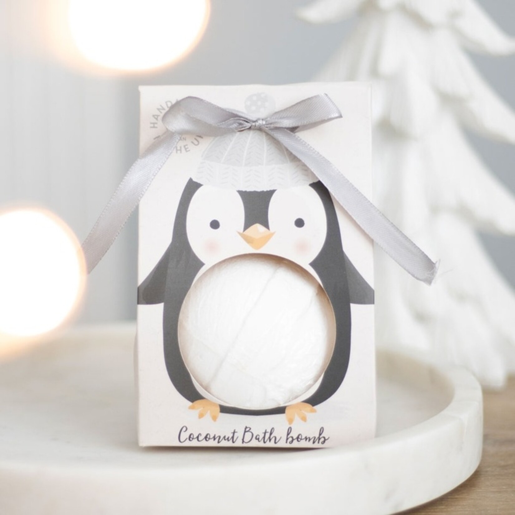 SOMETHING DIFFERENT WINTER PENGUIN COCONUT BATH BOMB