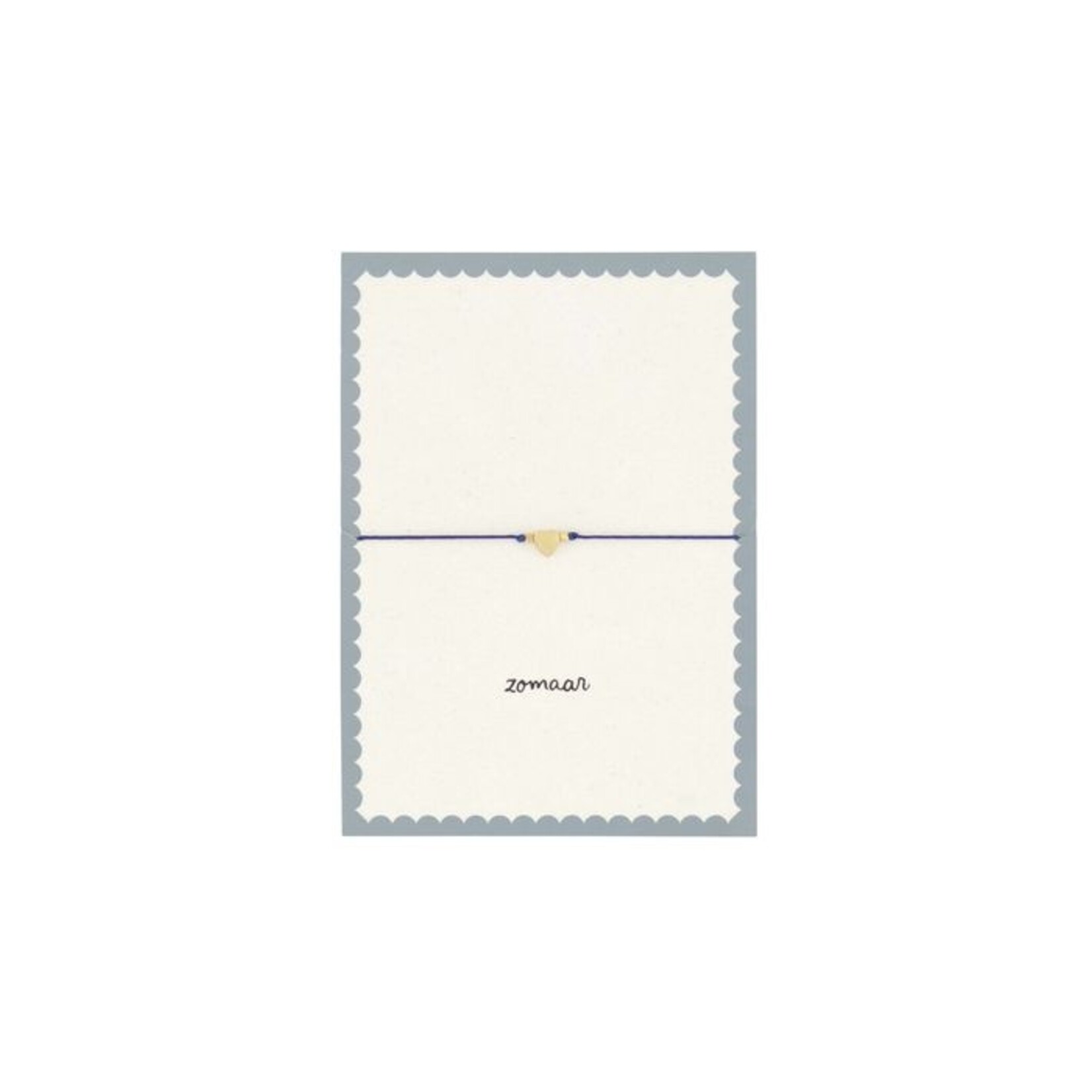 ZUSSS ANSICHTKAART ZOMAAR MET ARMBANDJE HARTJE DONKERBLAUW