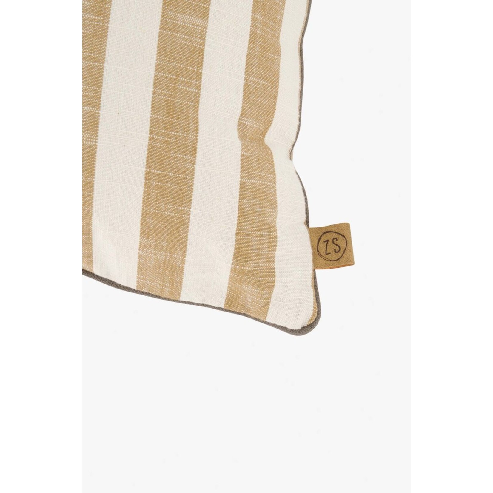ZUSSS KUSSEN HARTJE STREEP 60X35CM ZAND/CAMEL