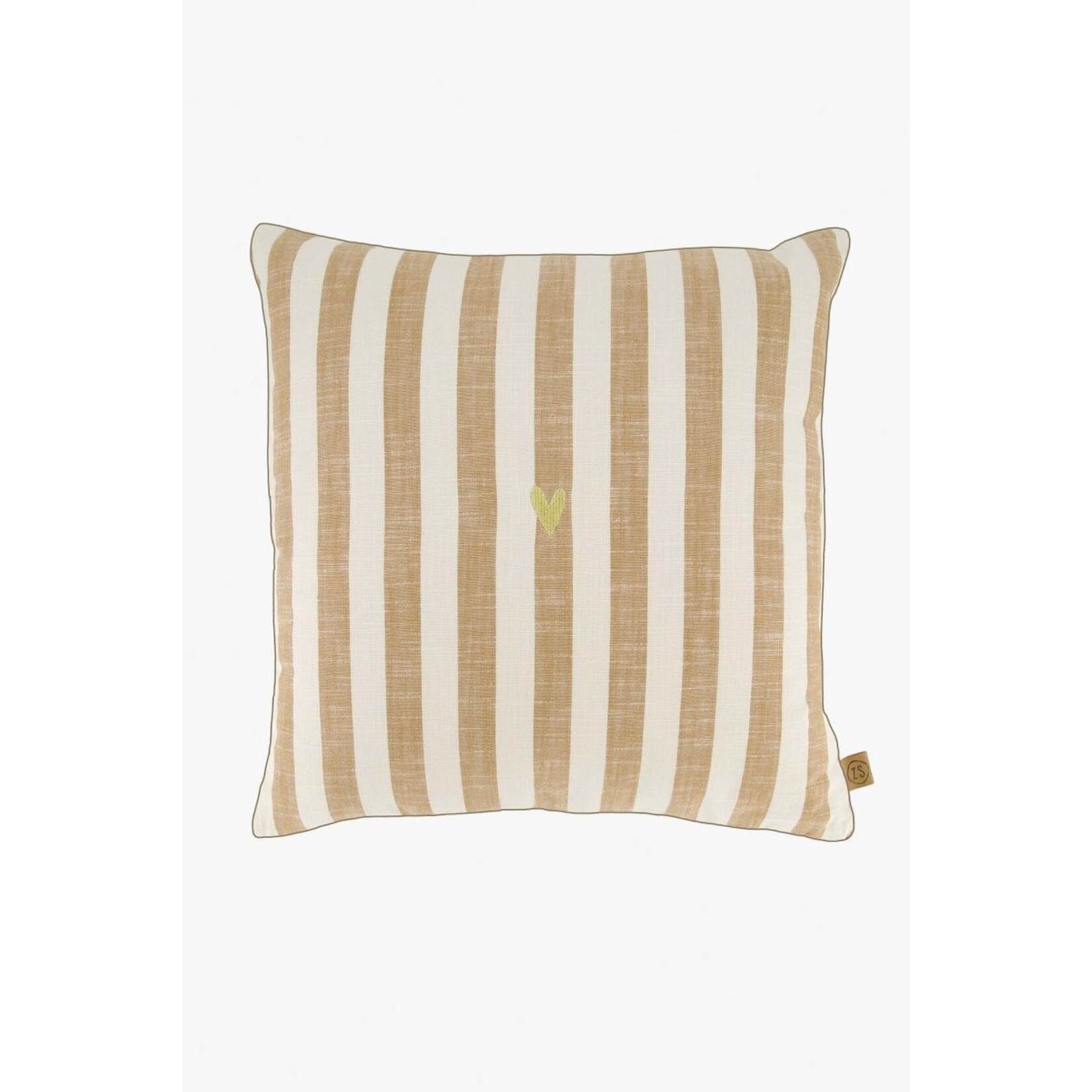 ZUSSS KUSSEN HARTJE STREEP 45X45CM ZAND/CAMEL