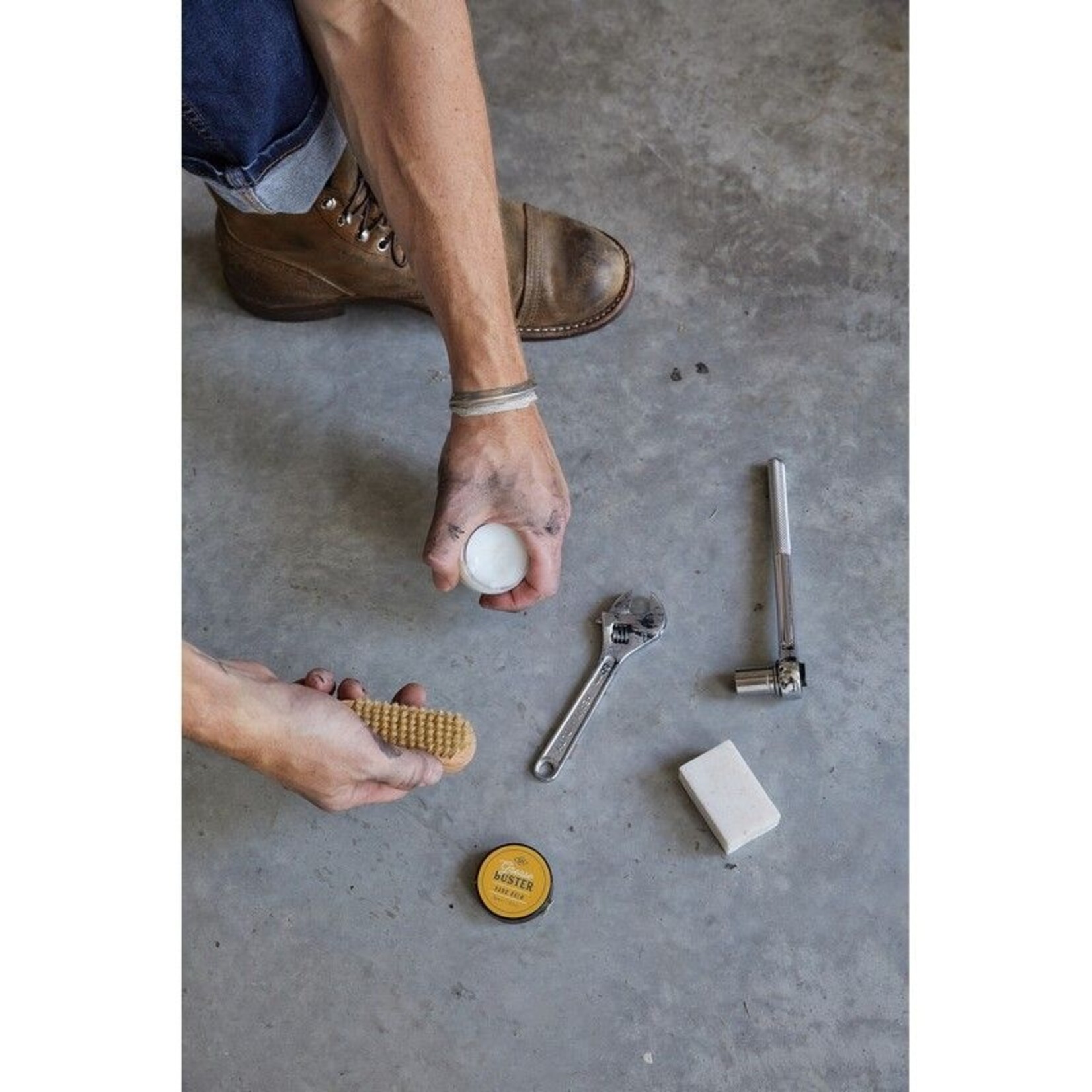 GENTLEMEN'S HARDWARE GREASE BUSTERS HAND CARE KIT