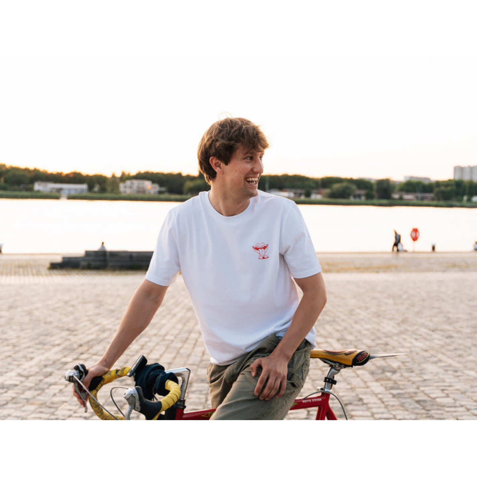 KLEIR T-SHIRT 'K EM EEN OENGERKE XXL