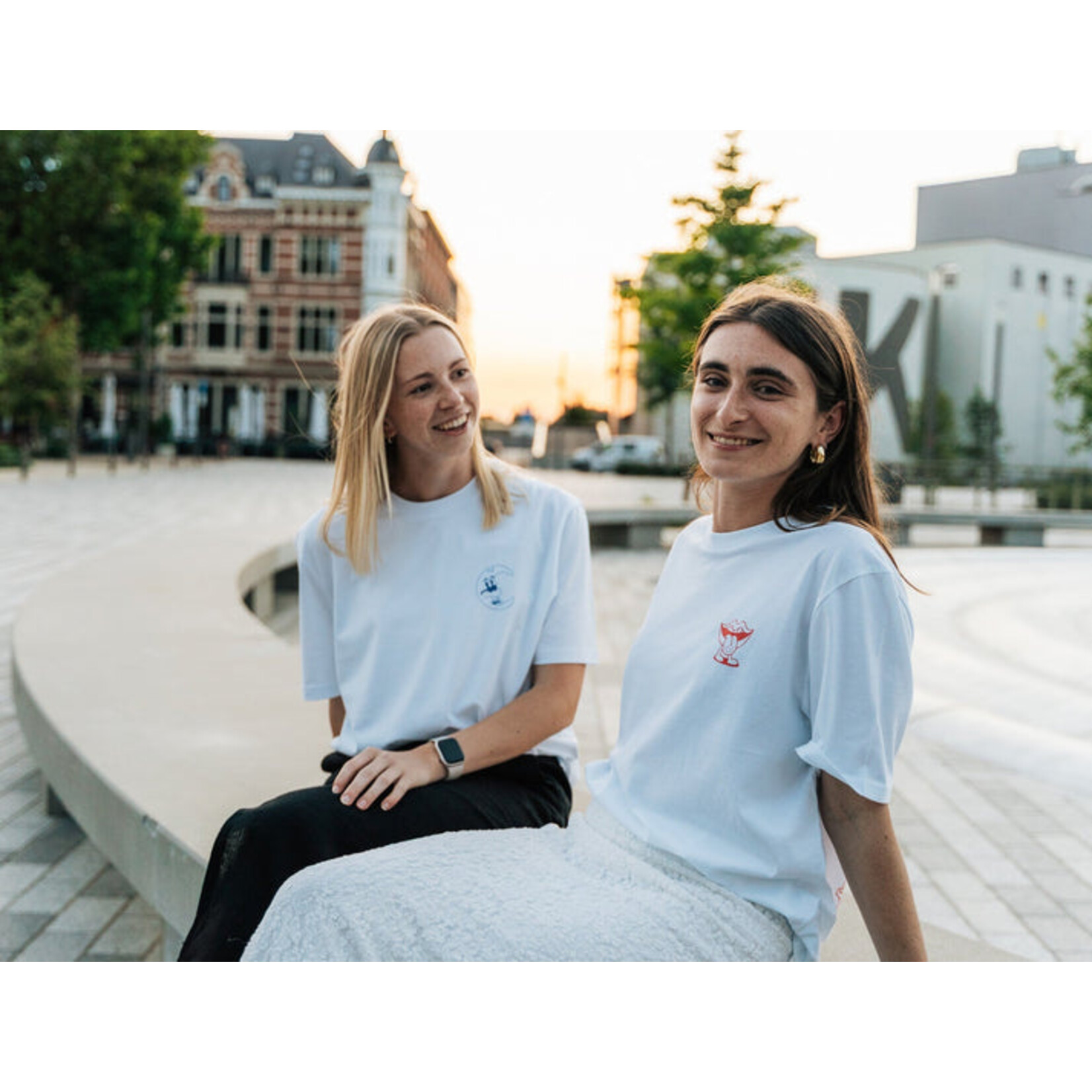 KLEIR T-SHIRT 'K EM EEN OENGERKE XXL