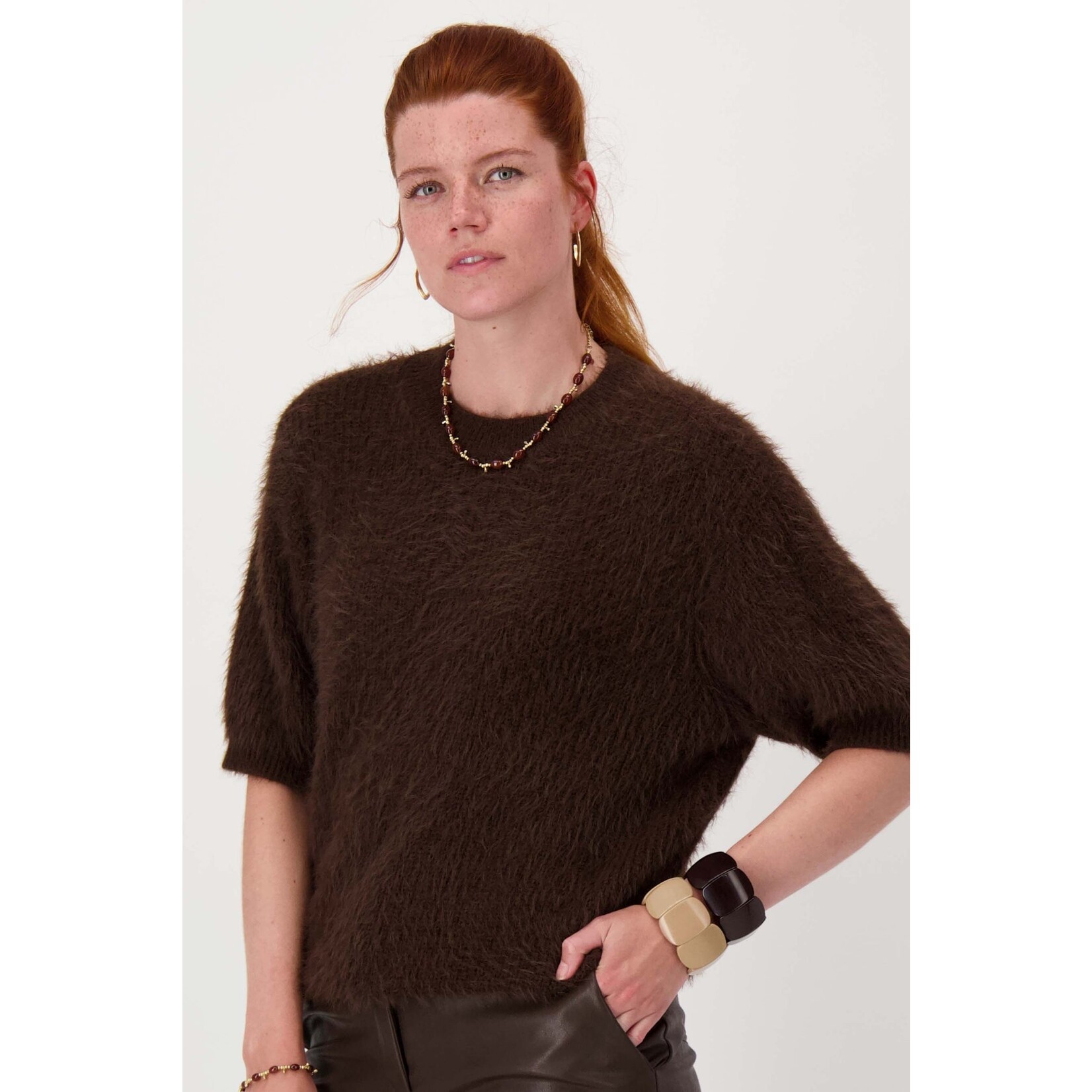 ZUSSS BREDE KRALEN ARMBAND CHOCOLADEBRUIN