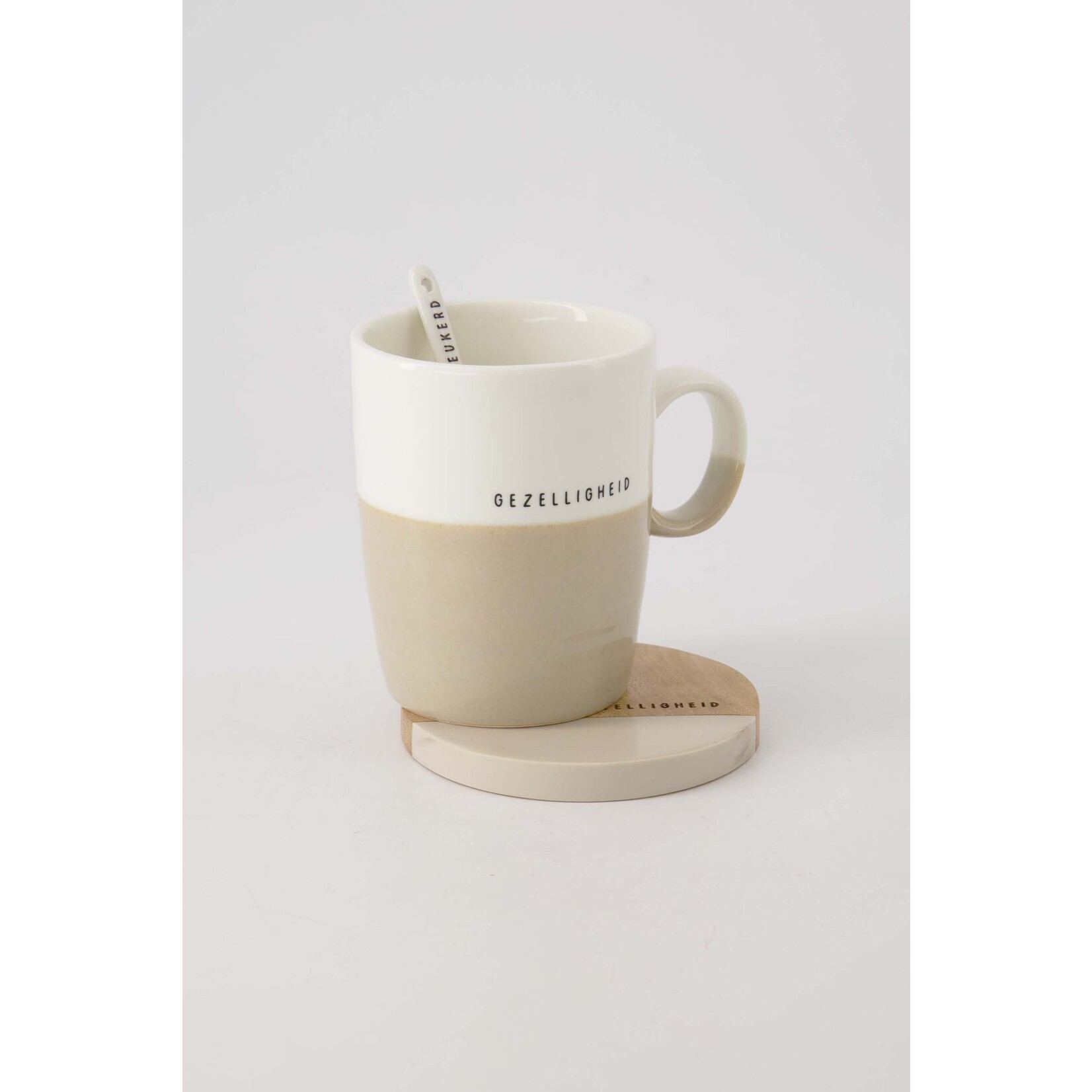 ZUSSS ONDERZETTERS SET 2ST HOUT GEZELLIGHEID ZAND/NATUREL