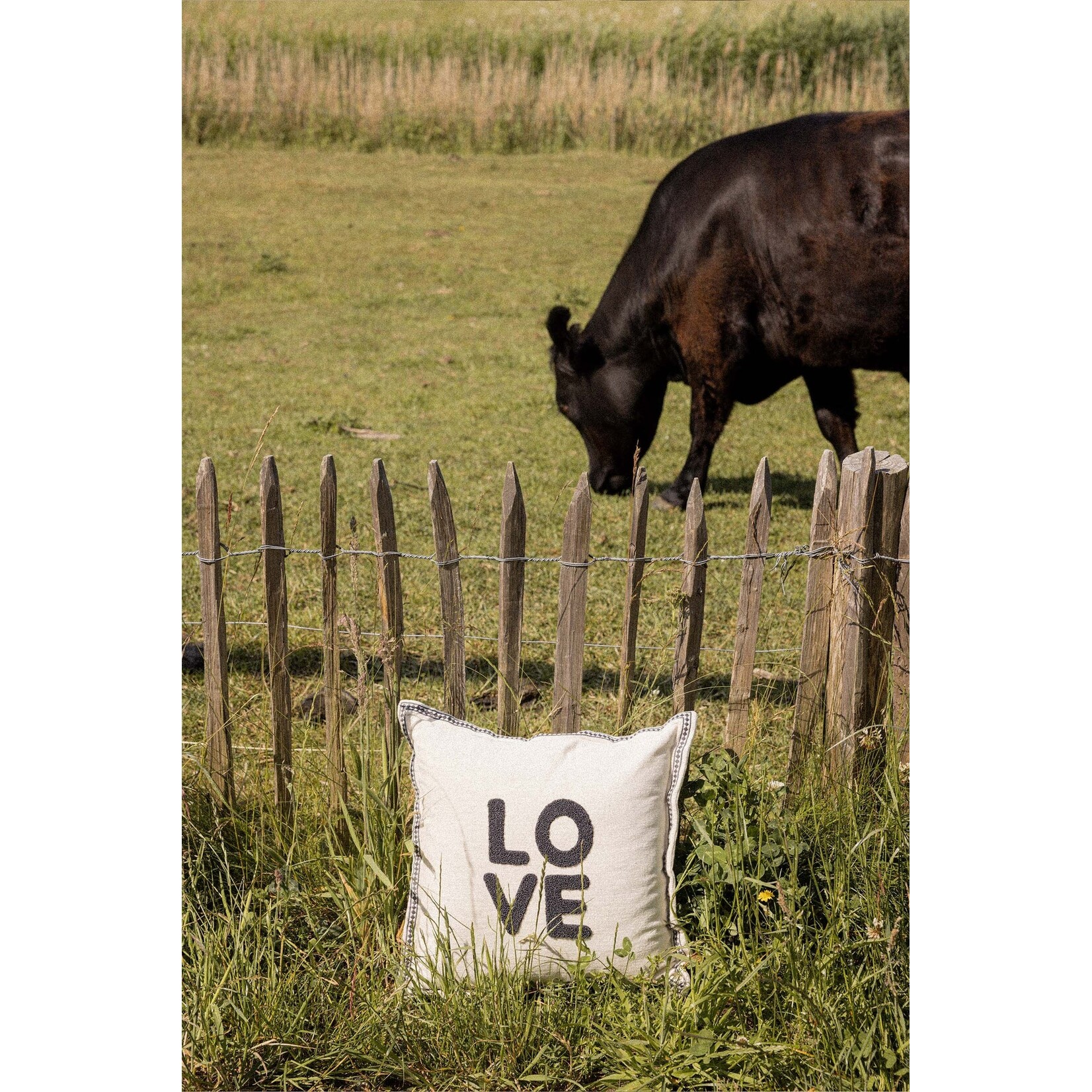 ZUSSS KUSSEN LOVE 45X45CM ZAND/ANTRACIETGRIJS