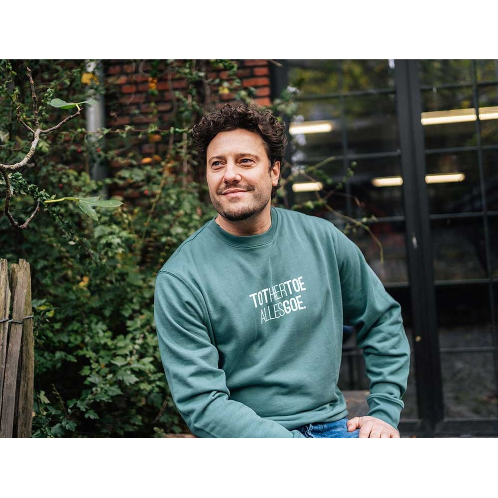 KLEIR SWEATER TOT HIERTOE ALLES GOE