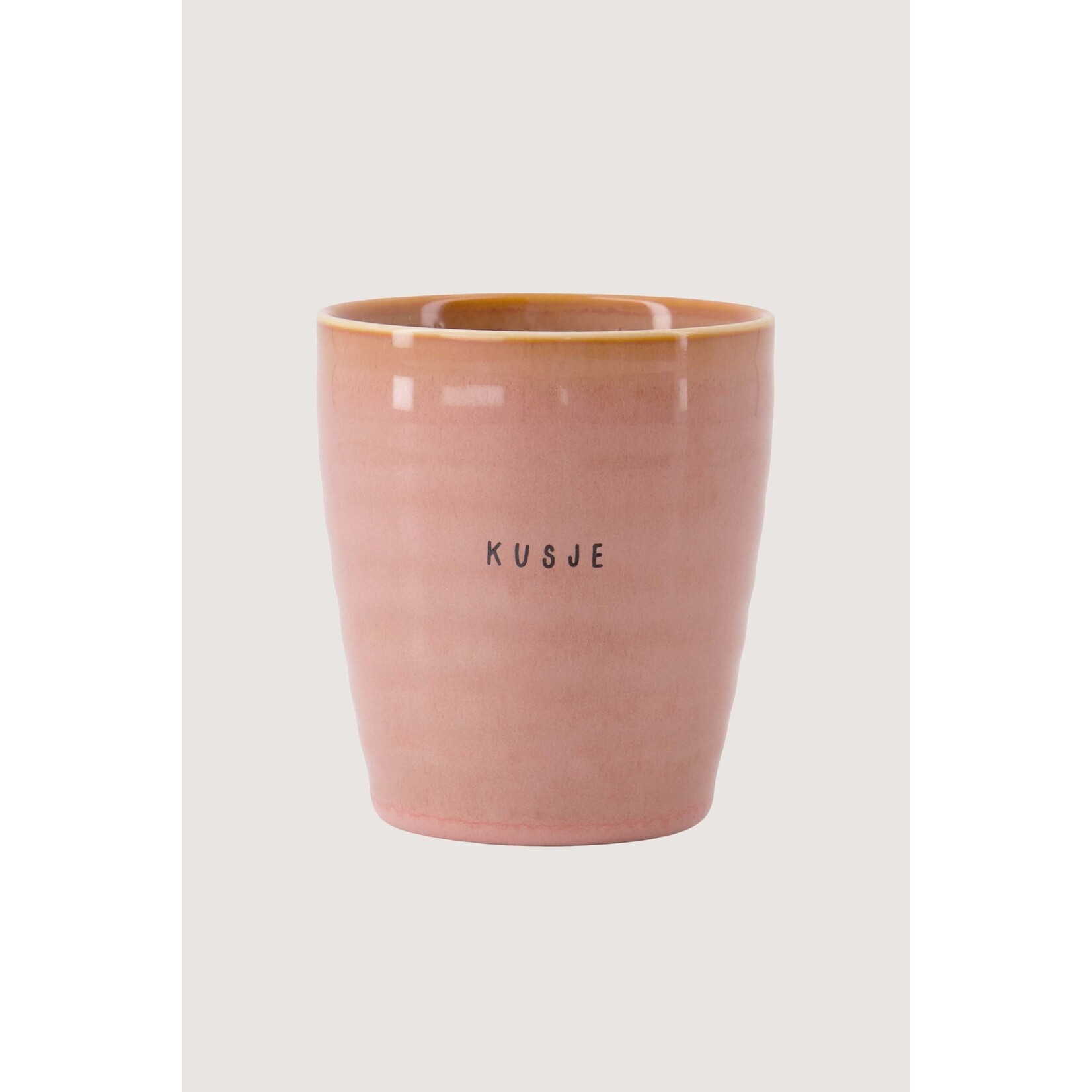 ZUSSS KOFFIEMOK KUSJE DONKERROZE