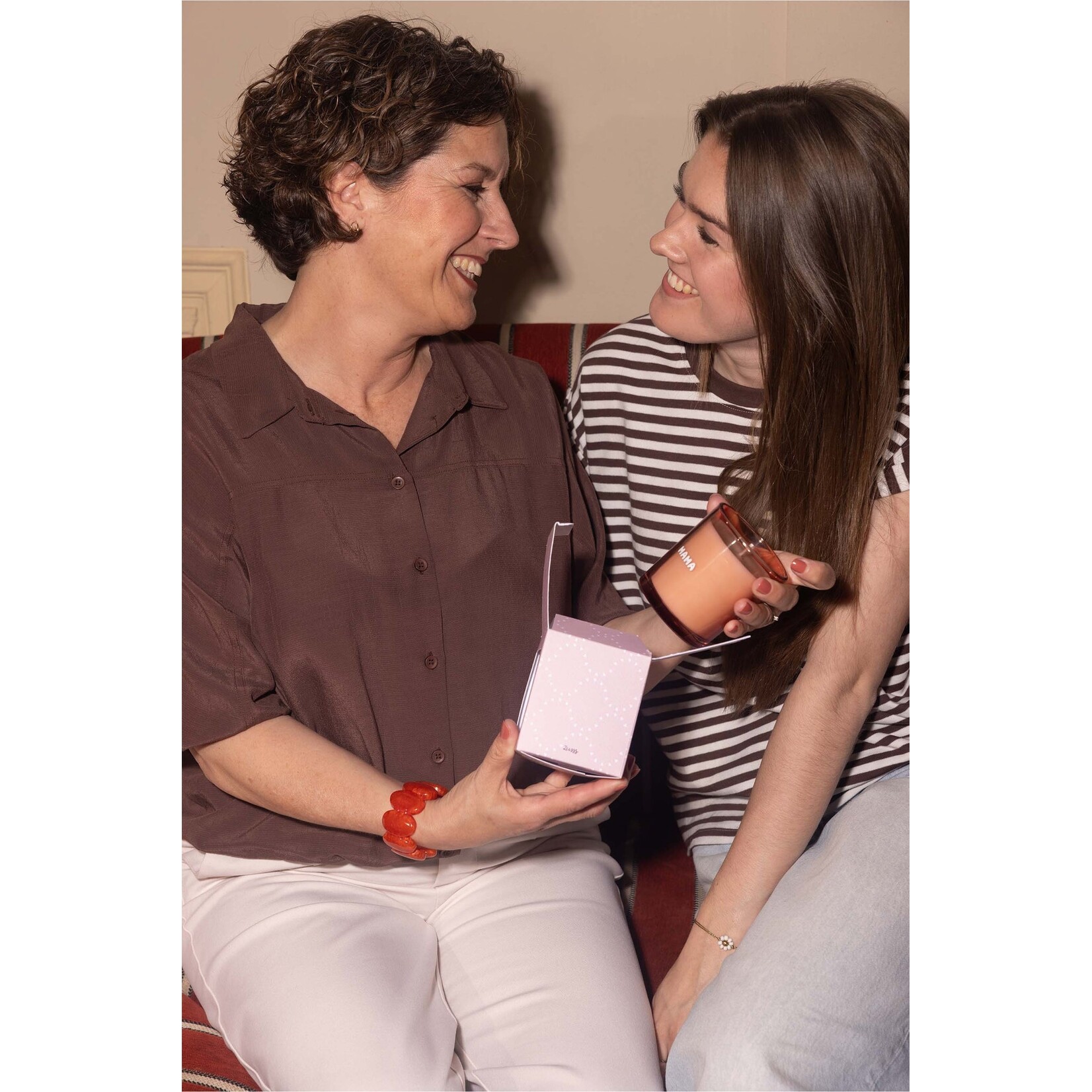 ZUSSS Geurkaars glas in doosje Mama Light Pink