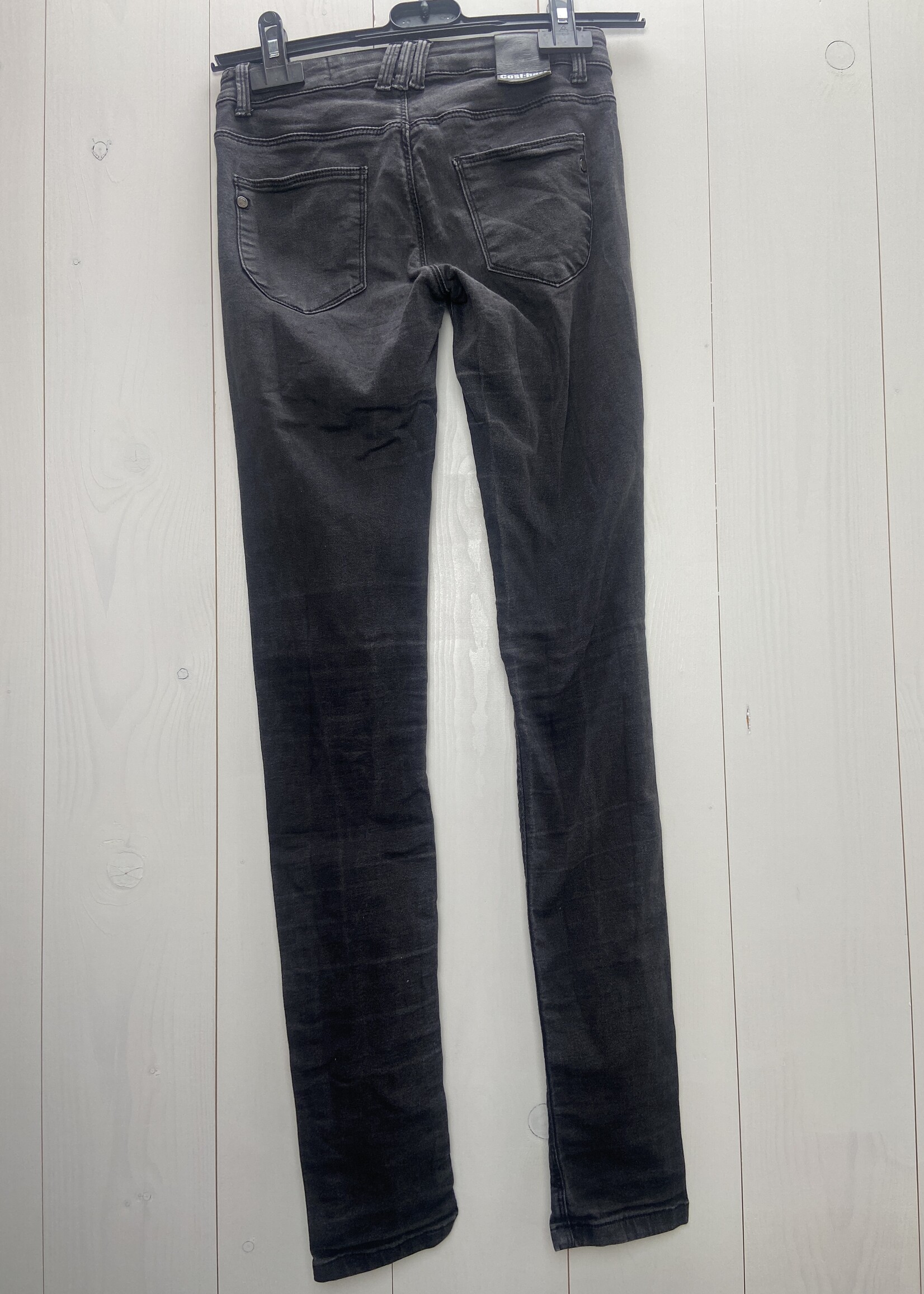 Cost:bart Jeans