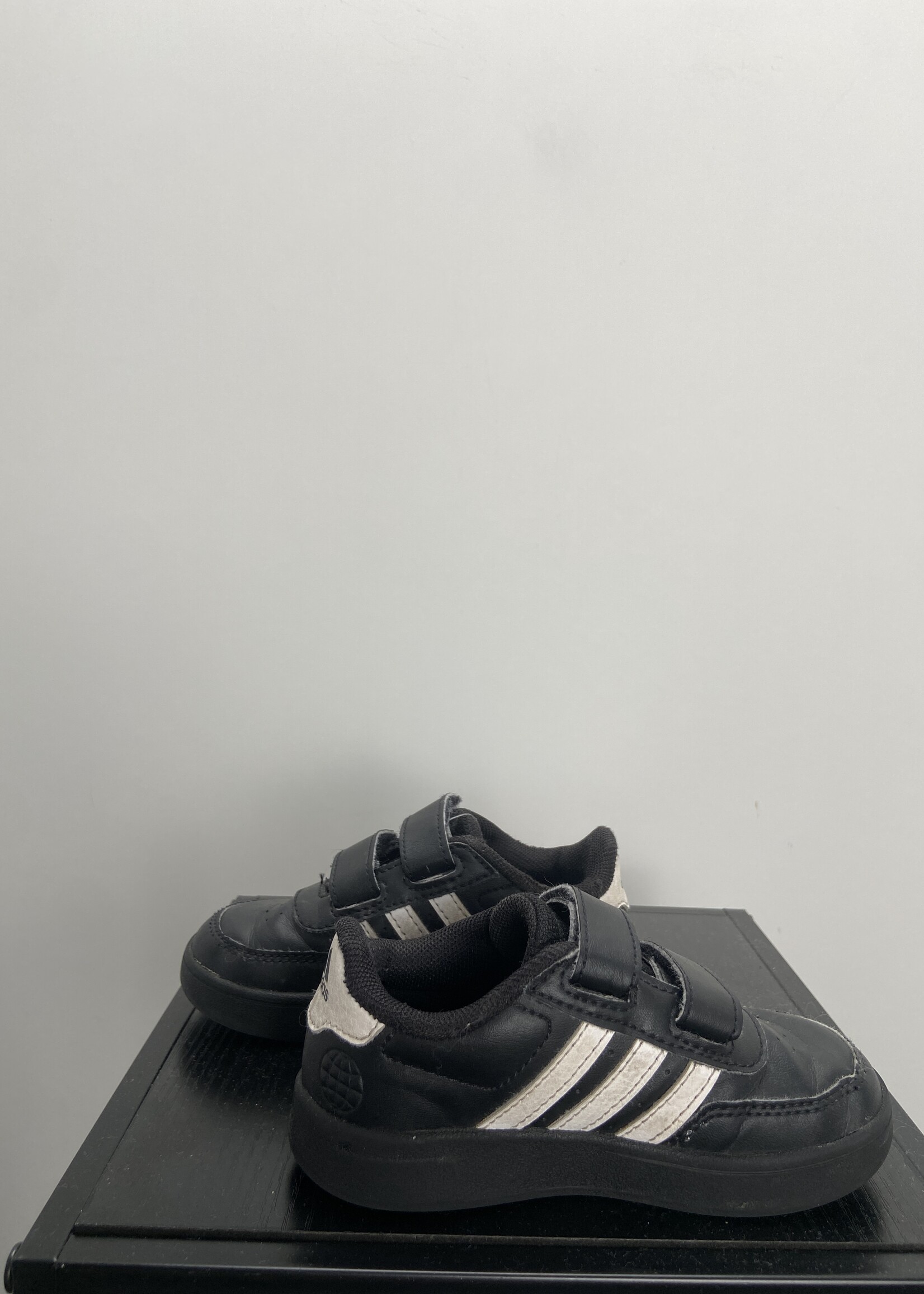 Adidas Schoenen