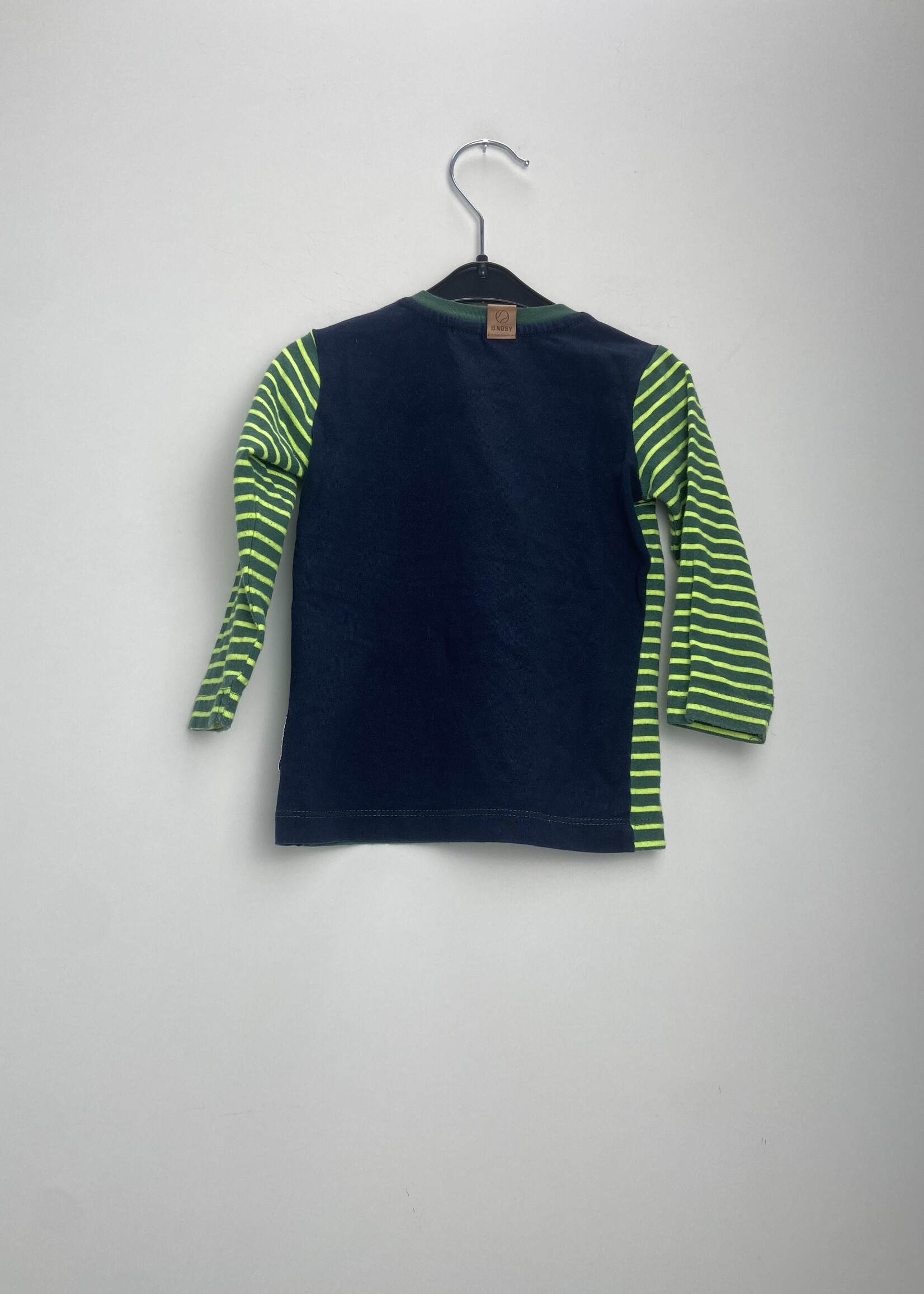 B.Nosy Longsleeve