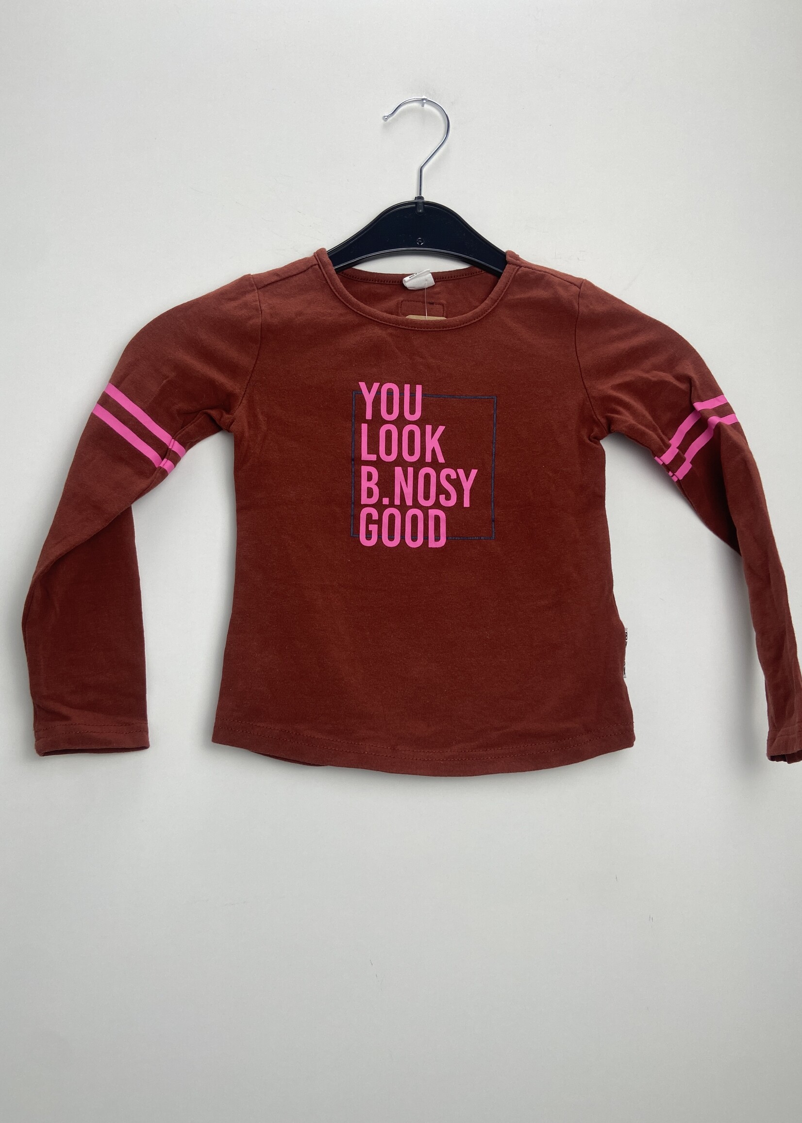 B.Nosy Longsleeve