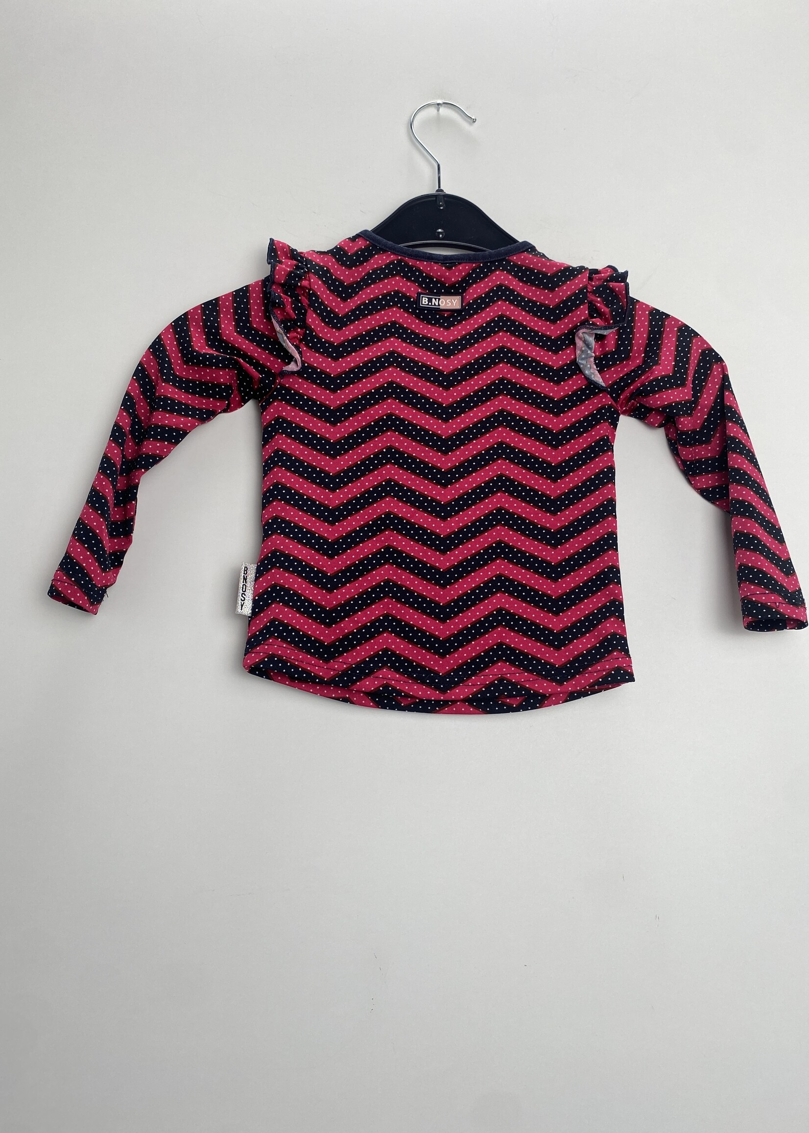 B.Nosy Longsleeve