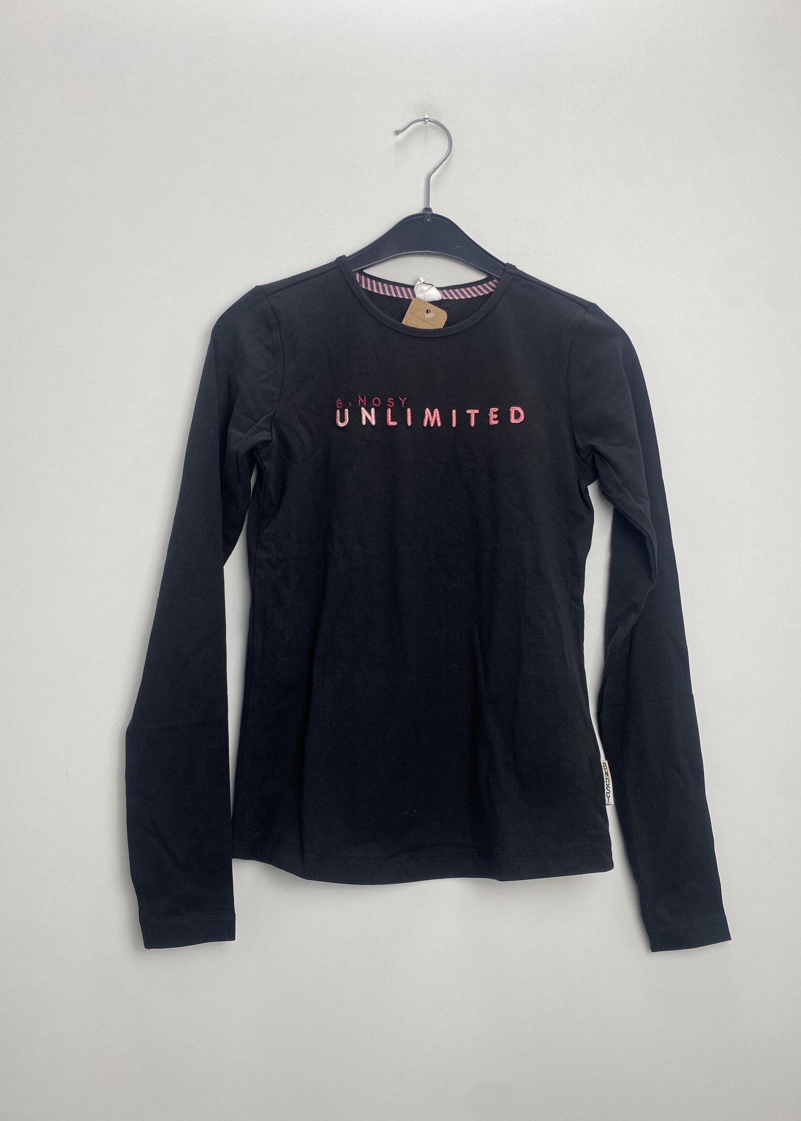 B.Nosy Longsleeve