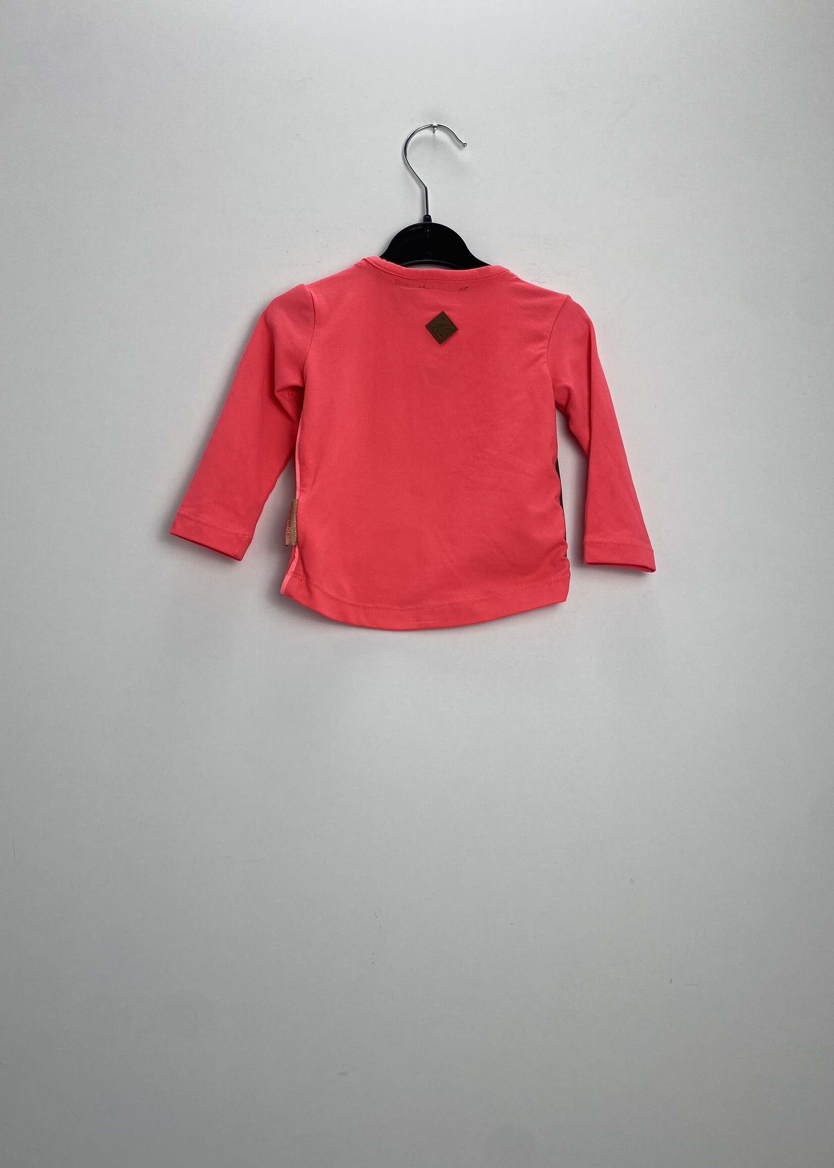 B.Nosy Longsleeve