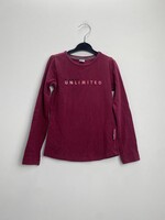 B.Nosy Longsleeve