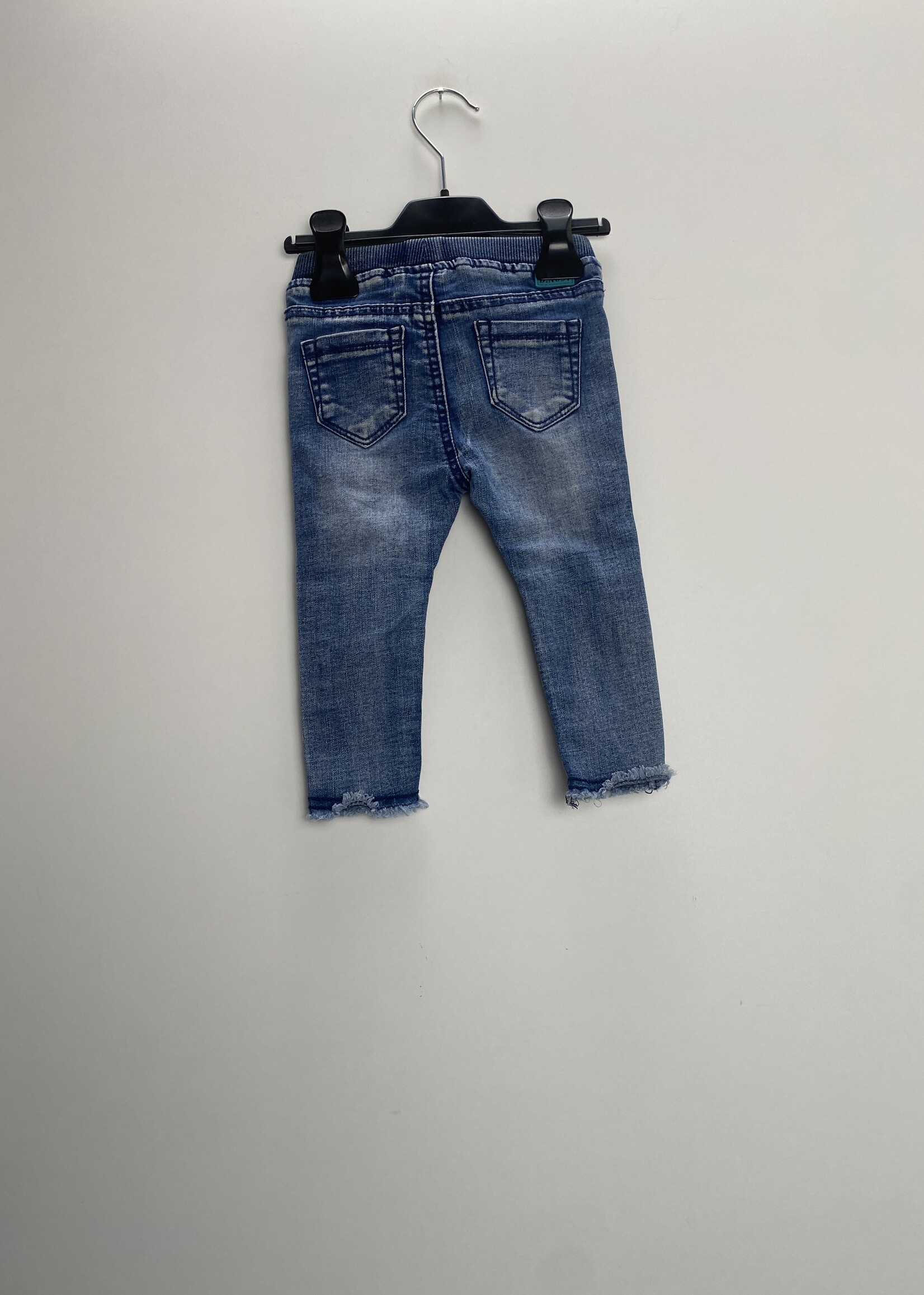 B.Nosy Jeans