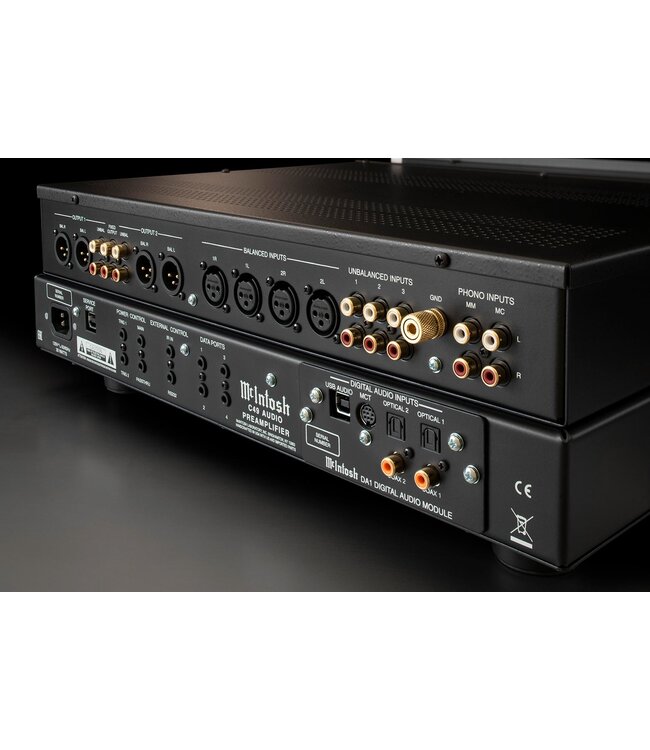 McIntosh C49 - Stereo Voorversterker met DAC, phono en uitgebreide aansluitingen