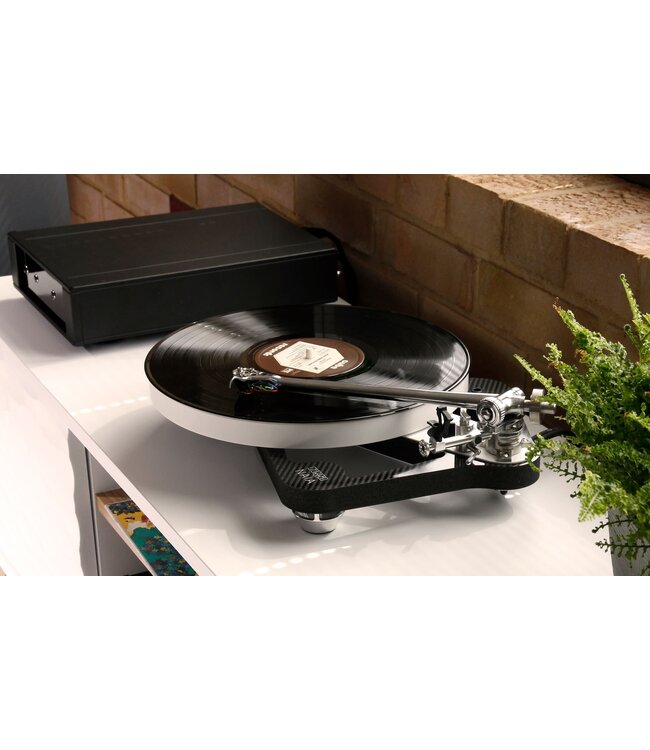 Rega NAIA - Platenspeler