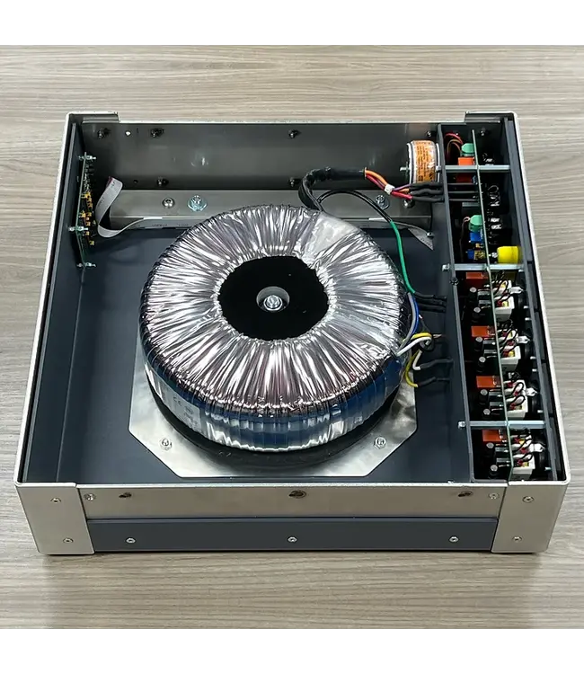 Haandrikman Audio Systems Sygnus X-1 - Stekkerdoos en Netfilter