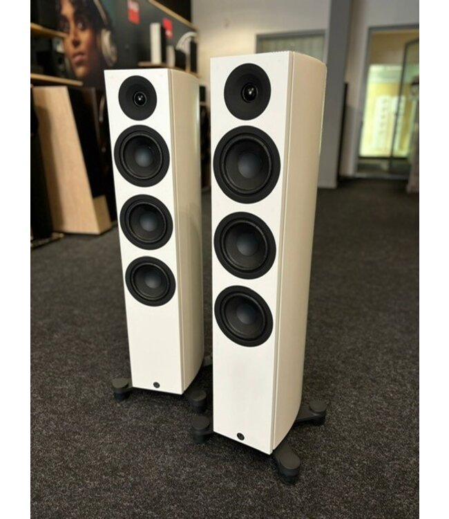 System Audio Legend 40.2 Silverback Wit (Set van 2) met Stereo HUB - Draadloze Luidsprekers