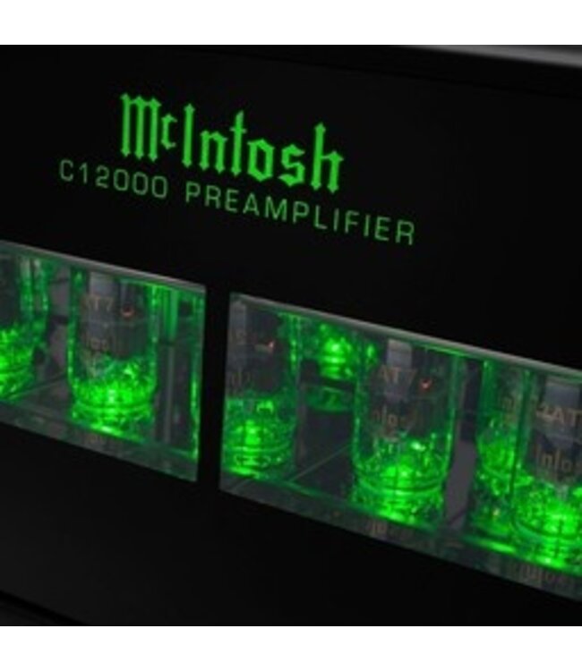 McIntosh C12000 voorversterker – dual chassis high-end preamplifier met buizen en solid-state