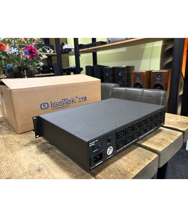 IsoTek Delta Smart - Programmeerbaar Stroombeheer