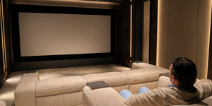 Wat kost een home cinema? Van €5.000 tot €400.000+ uitgelegd