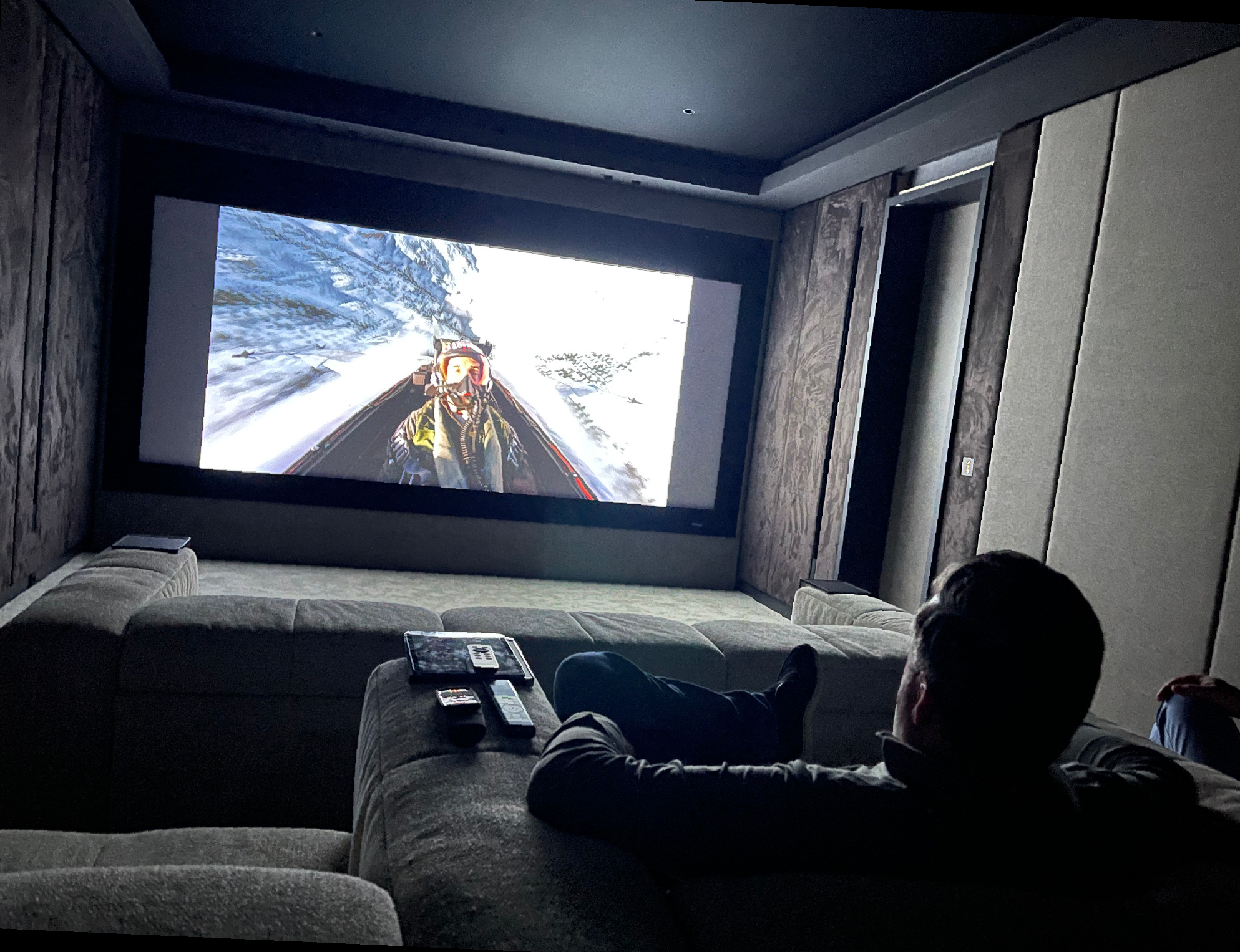 High-end home cinema kopen bij AudioExpert met luxe bioscoopopstelling en premium beeld en geluid